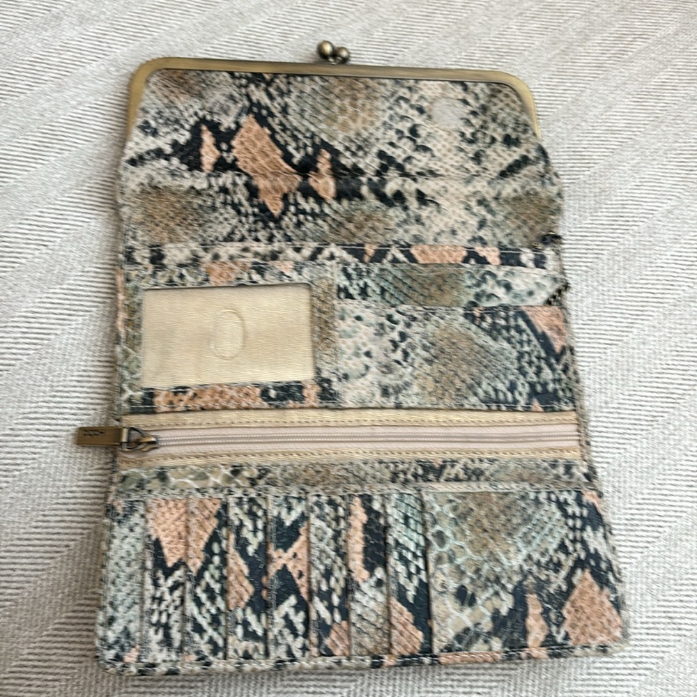 HOBO - Rachel Continental Wallet - Picture 5 of 5